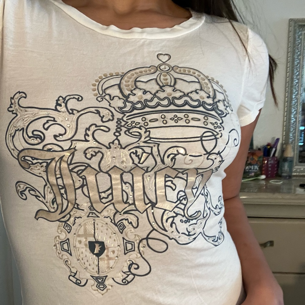 Y2K, white cream juicy could tour shirt, bedazzled, gold/silver lining S/M